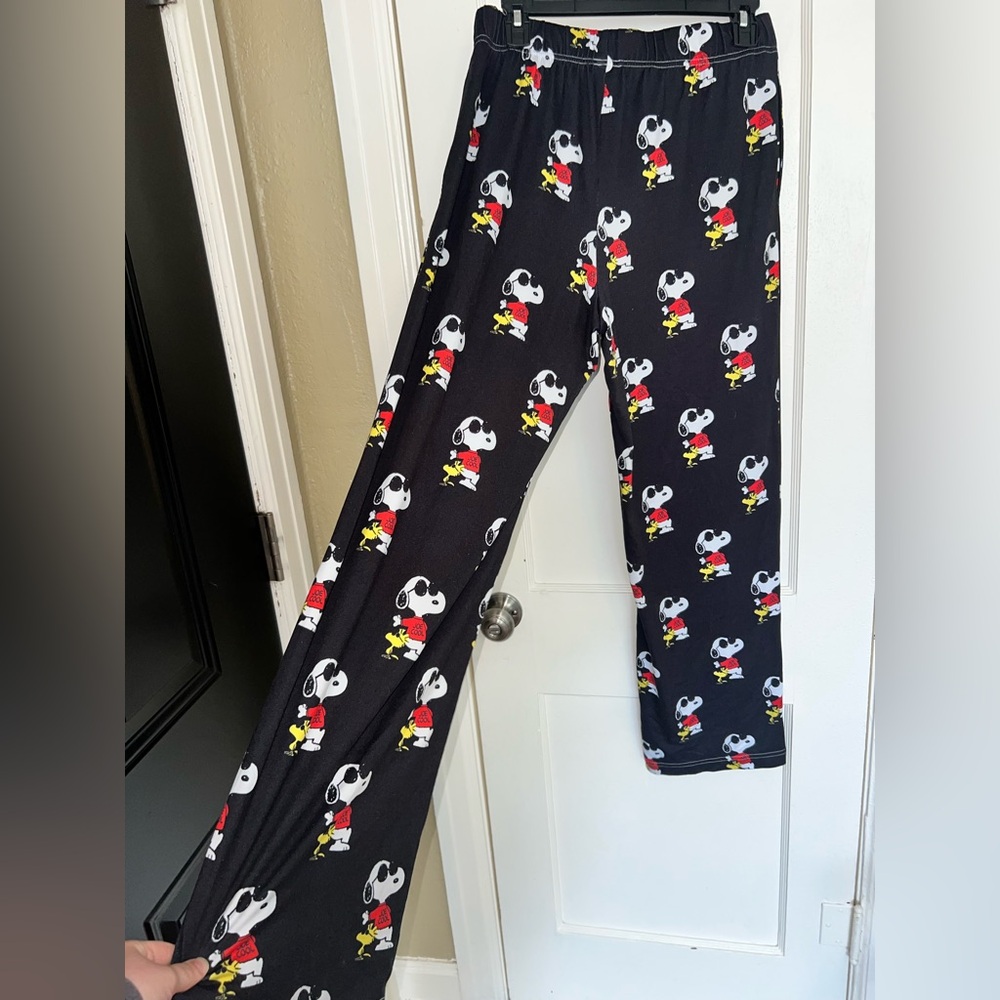 Brief Insanity Joe Cool Peanuts Snoopy Pajamas. Great condition. Size L - Picture 5 of 5